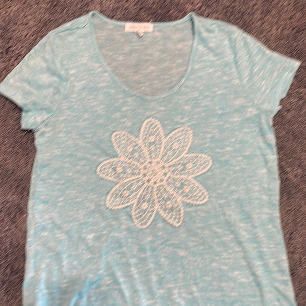 Aeropostale long light blue tee with a flower